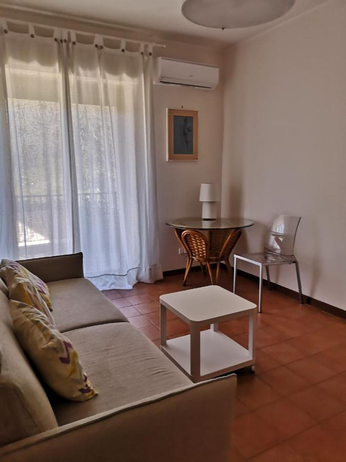 La Lampara Apartment Ачи Кастело Екстериор снимка