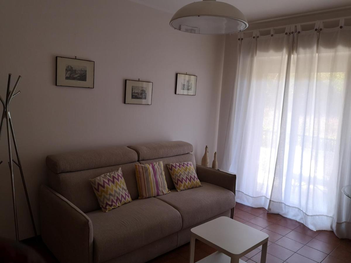 La Lampara Apartment Ачи Кастело Екстериор снимка